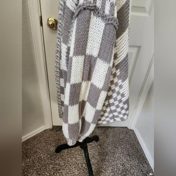 TALULAH Checkered Open-Front Cardigan - Brown and Cream S - Picture 7 of 12